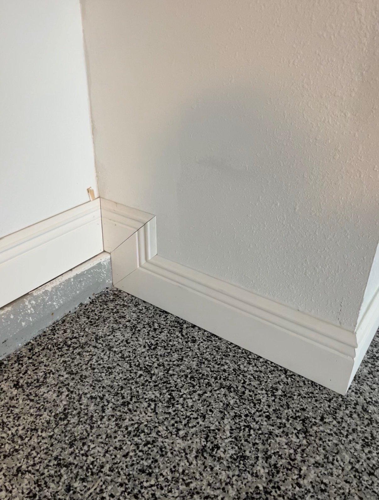 Baseboard trim corner detail